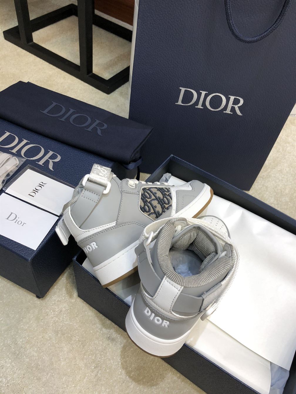D10r B27 HIGH-TOP SNEAKER DO009