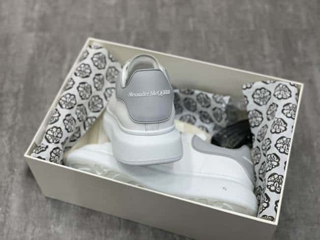A1exa*der Mcqv*en SNEAKER   AM22