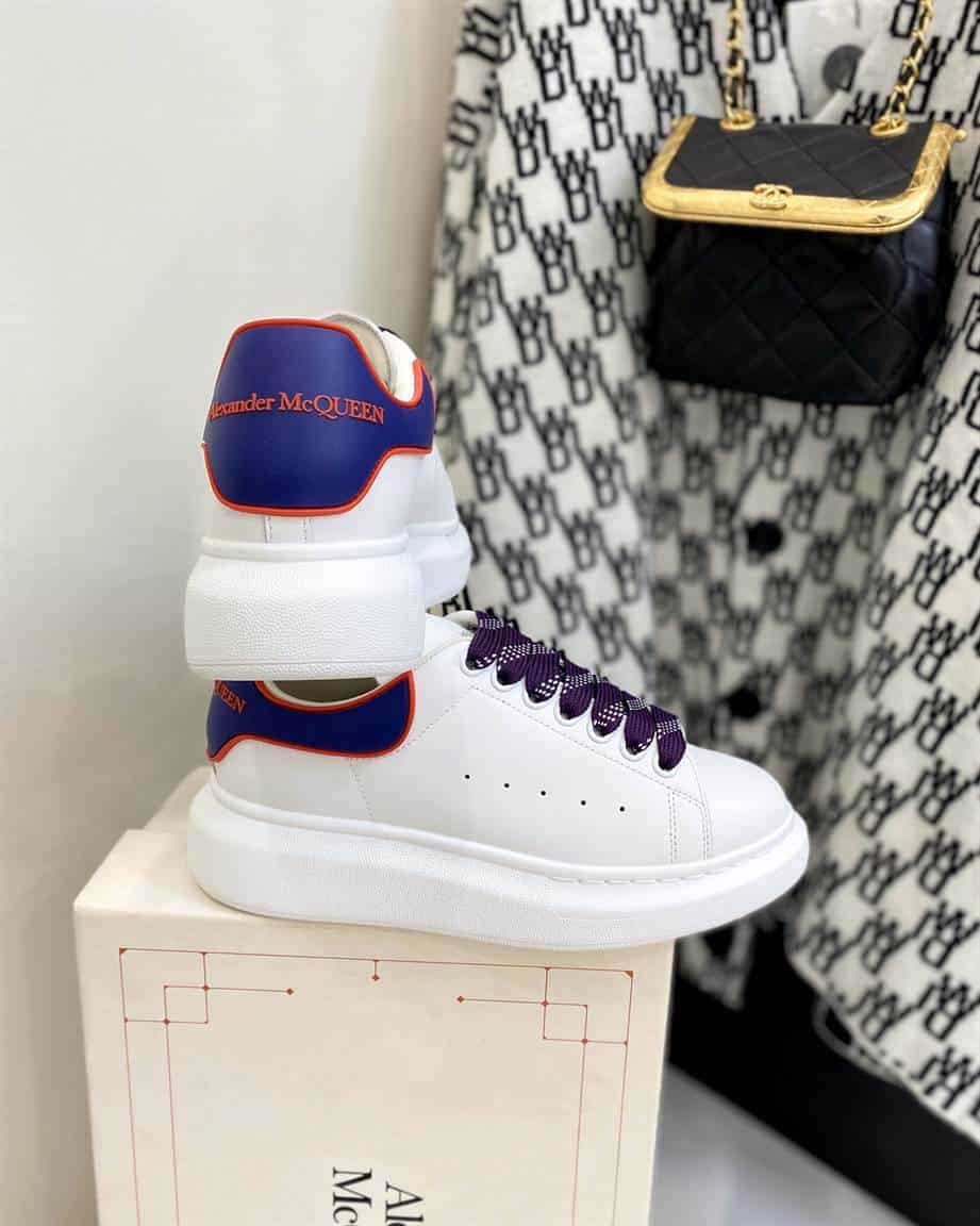 A1exa*der Mcqv*en SNEAKER AM23