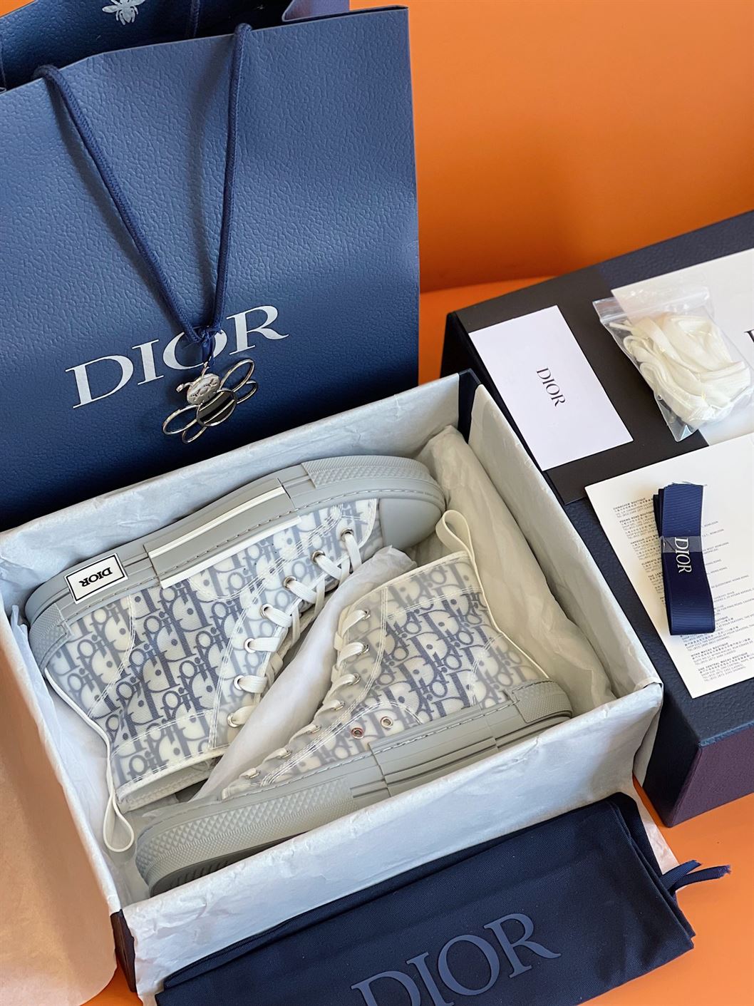 D10r B23 HIGH-TOP SNEAKER DO044