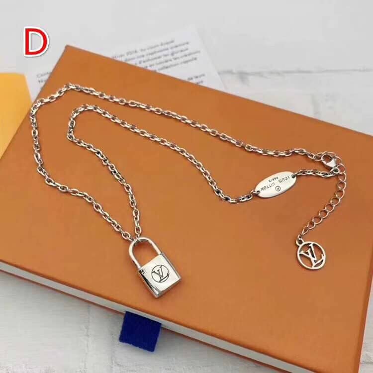 Wholesale L0vis Vvtt0n Logo Necklace