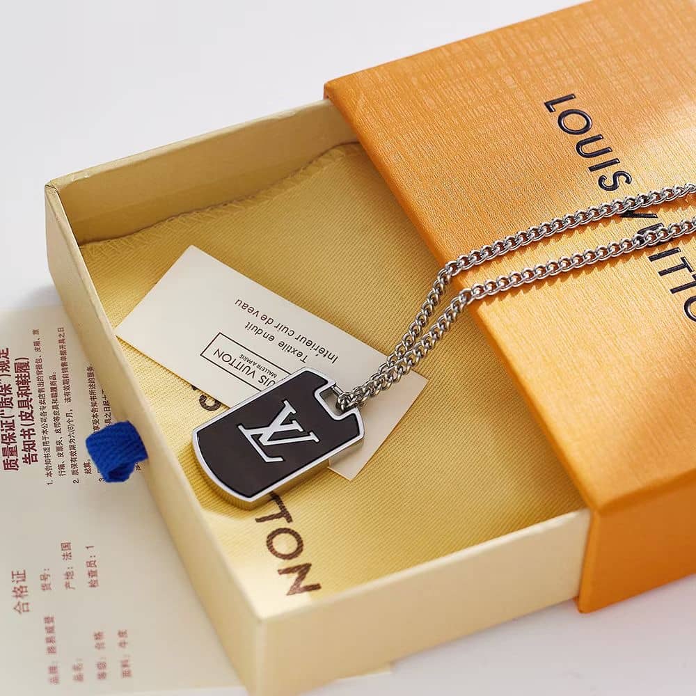 Best L0vis Vvtt0n Classic Necklace