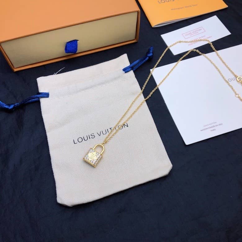 High Quality L0vis Vvtt0n Necklace