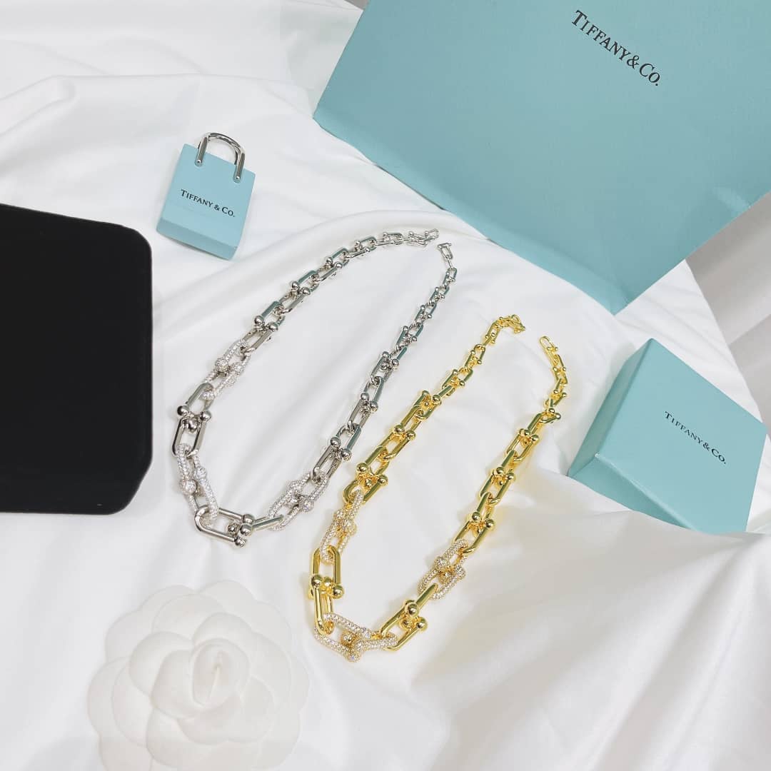 T*f*ny Necklace For Sale