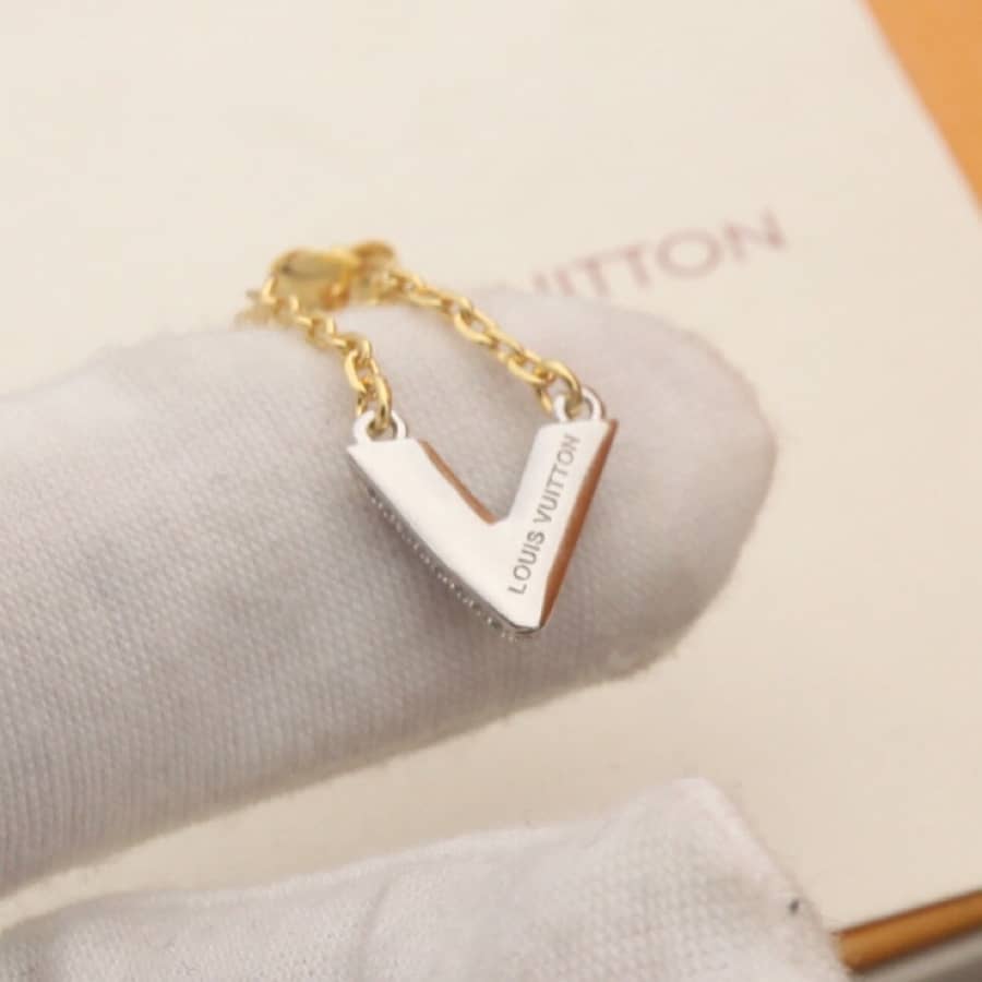 Knockoff L0vis Vvtt0n Logo Earring
