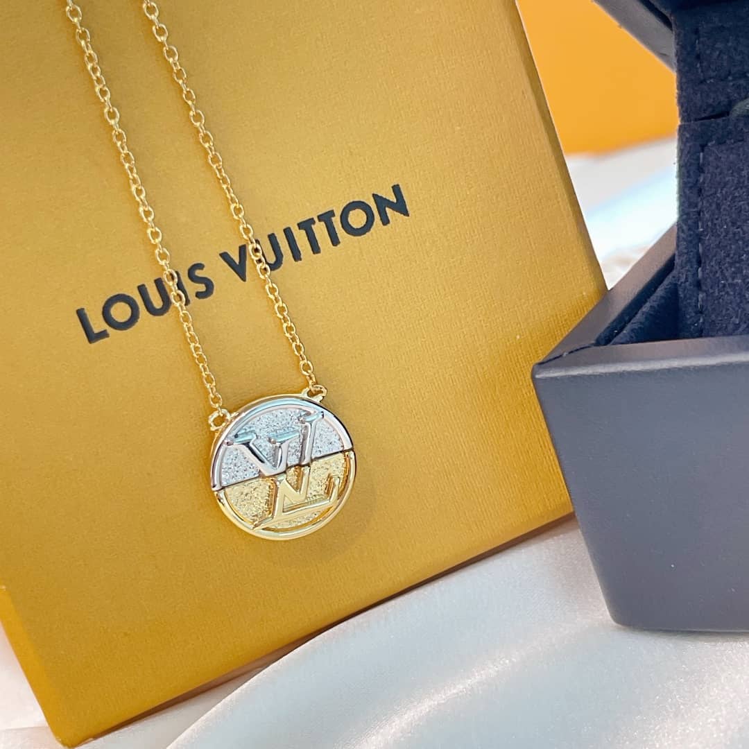 Wholesale L0vis Vvtt0n AAA+ Necklace