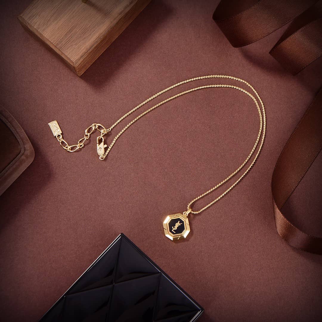 Knockoff Y51 Logo Necklace