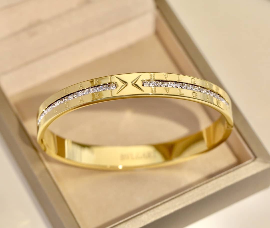 Knockoff Bv1g*ai Logo Bracelet