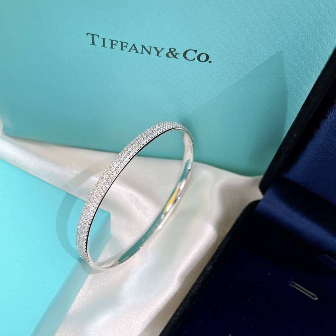 T*f*ny Bracelet Copy