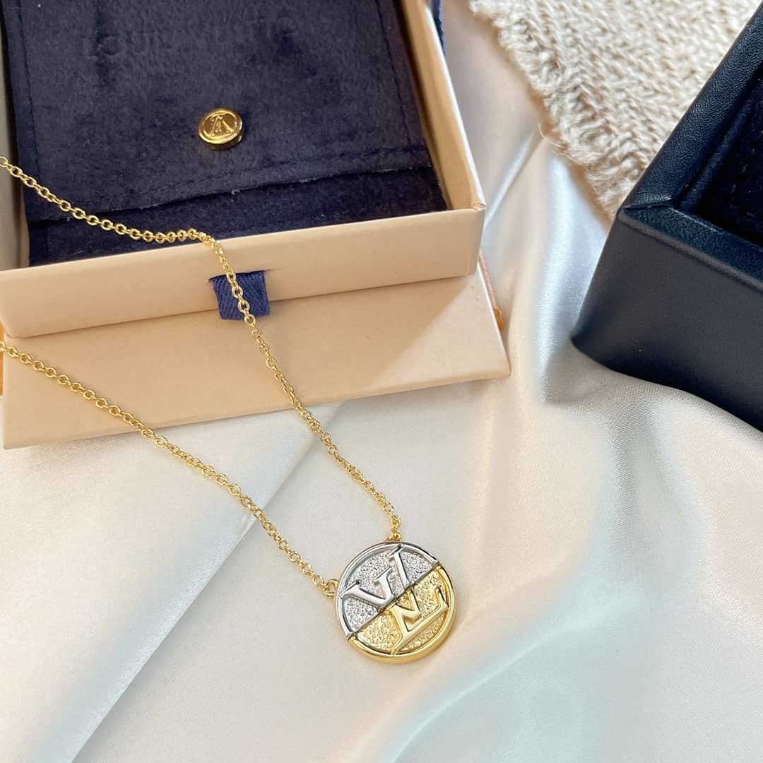High Quality L0vis Vvtt0n Necklace