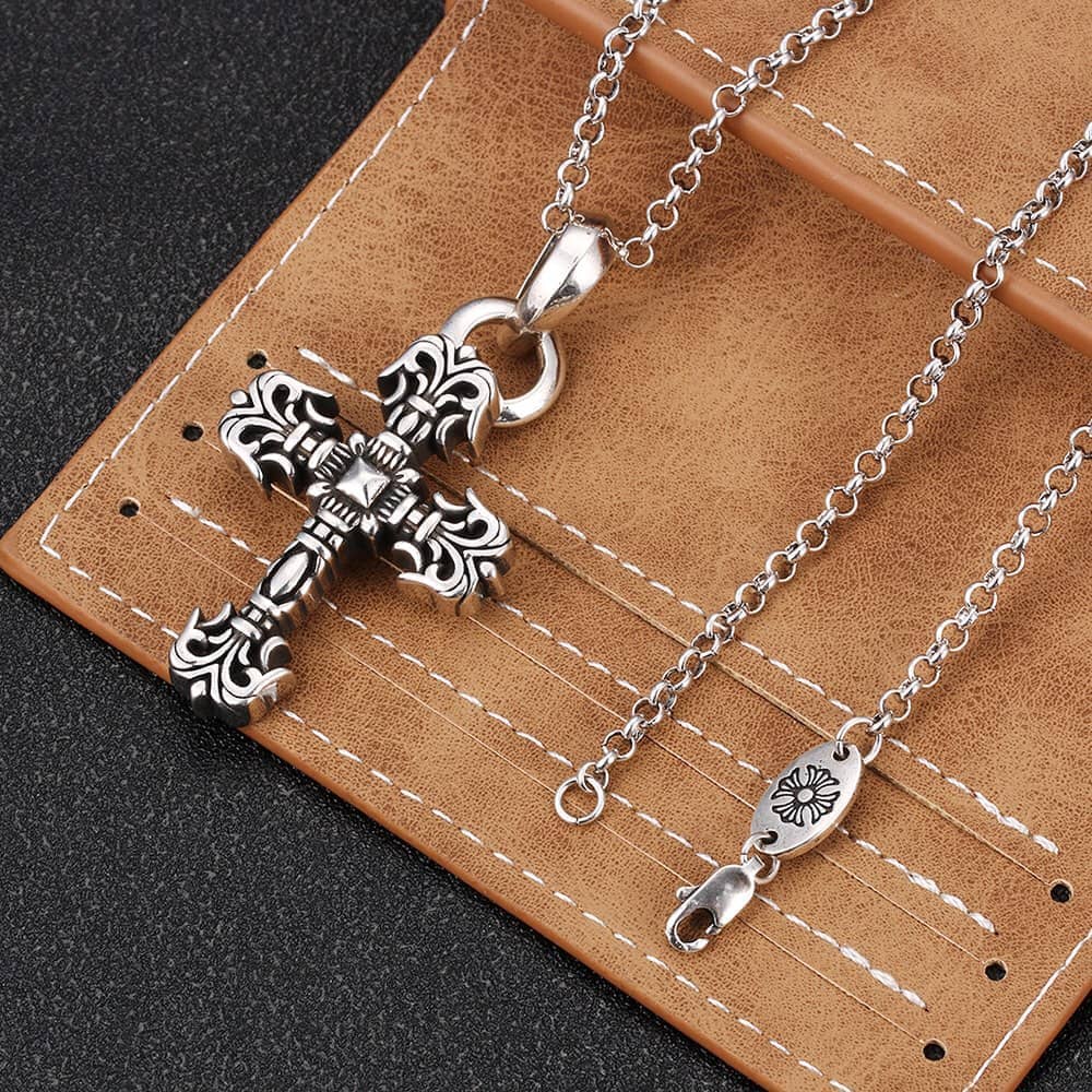 Top Quality Ch*0me He**ts Necklace