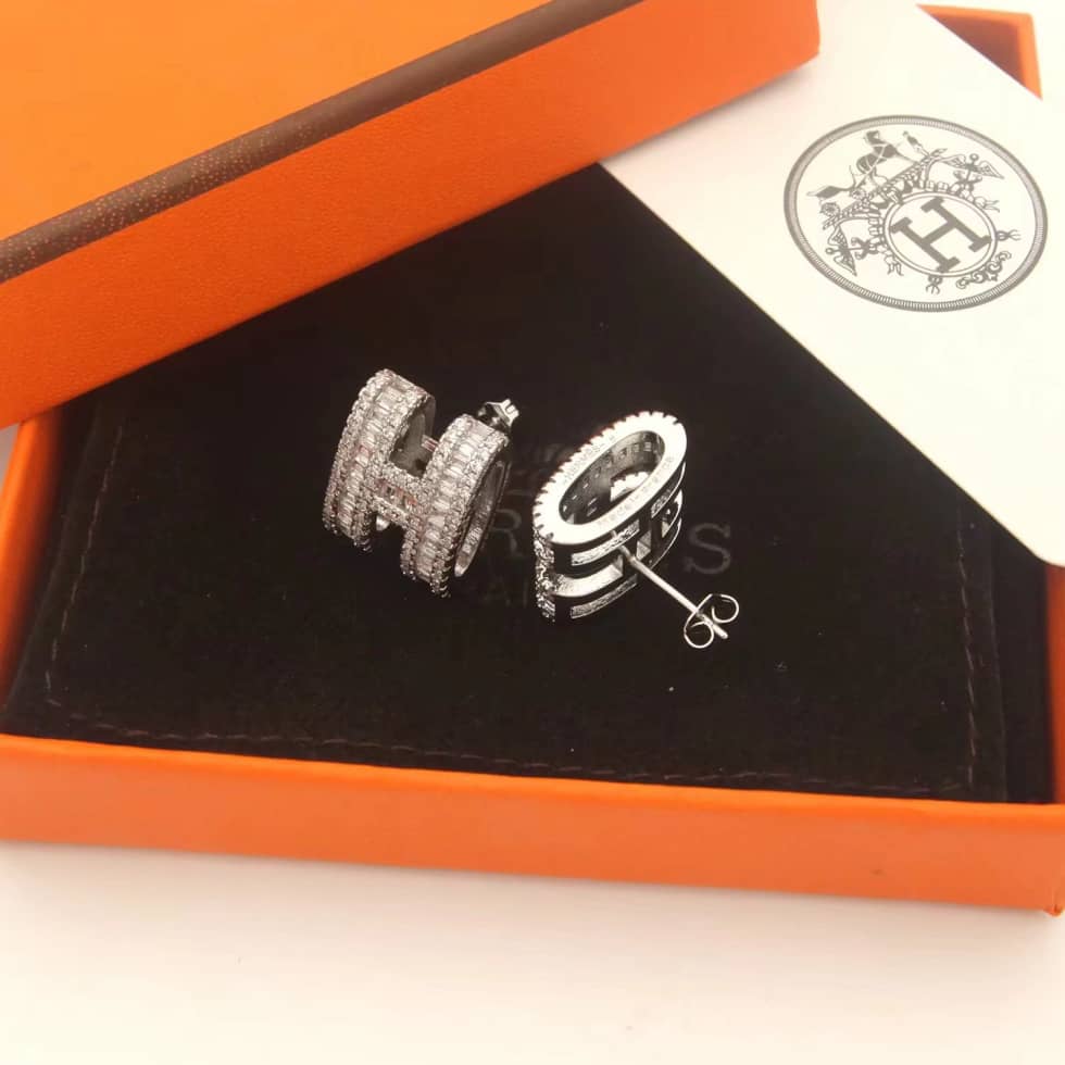 H**me5 Earring First Copy
