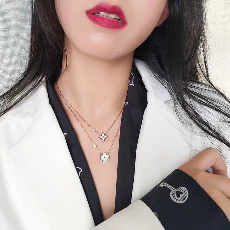 High Quality L0vis Vvtt0n Necklace