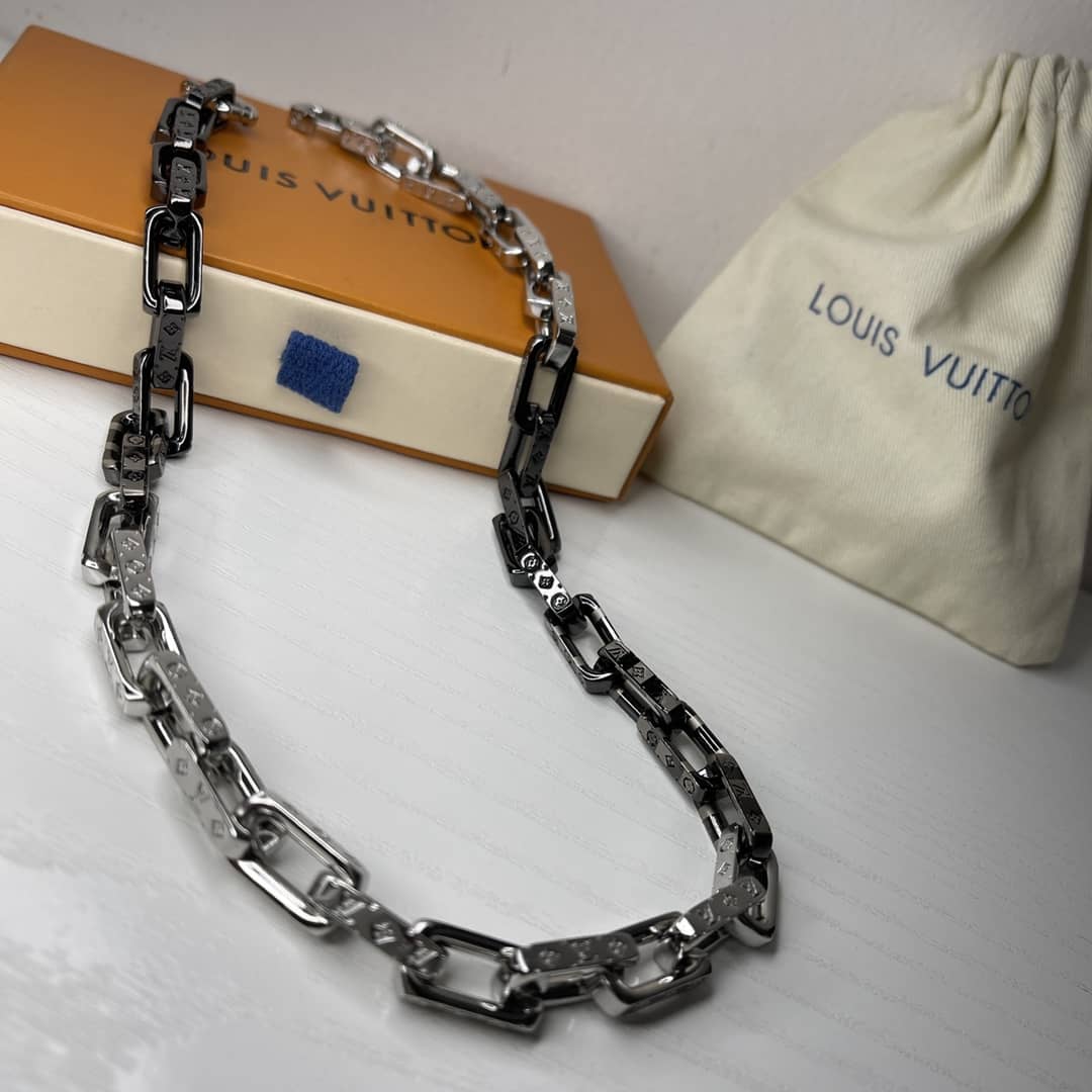 Replica L0vis Vvtt0n Necklace