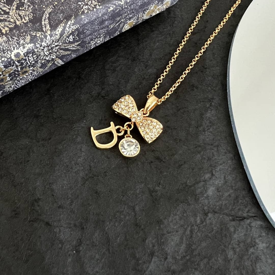 7 Star Chr1st1an D10r Necklace