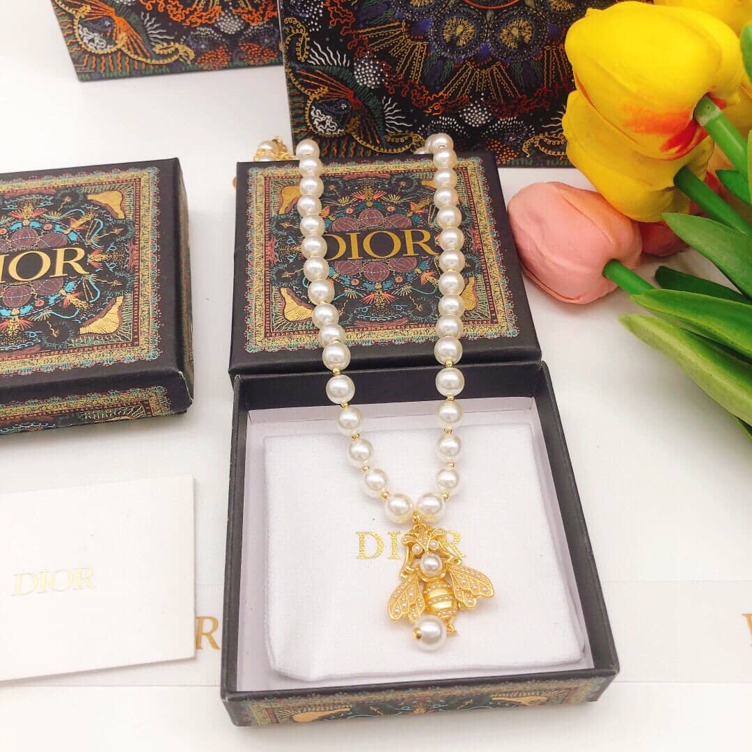 7 Star Chr1st1an D10r Necklace