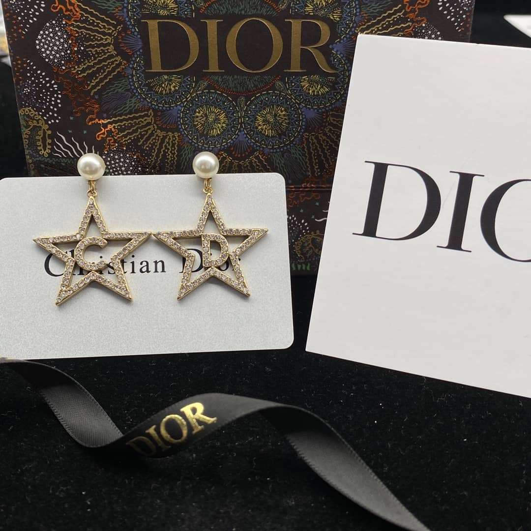 7 Star Chr1st1an D10r Earring