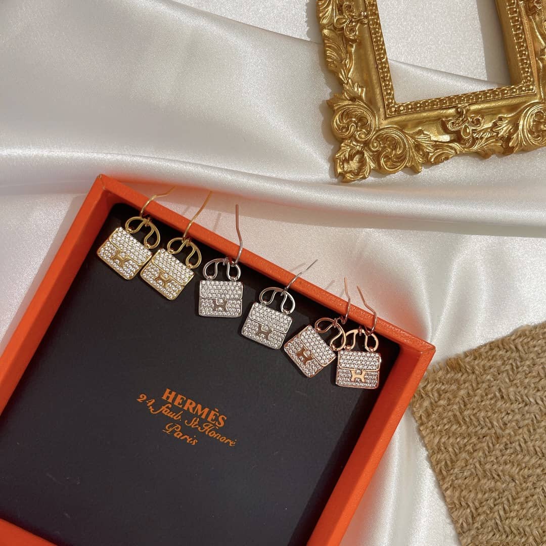 Knockoff H**me5 Logo Earring