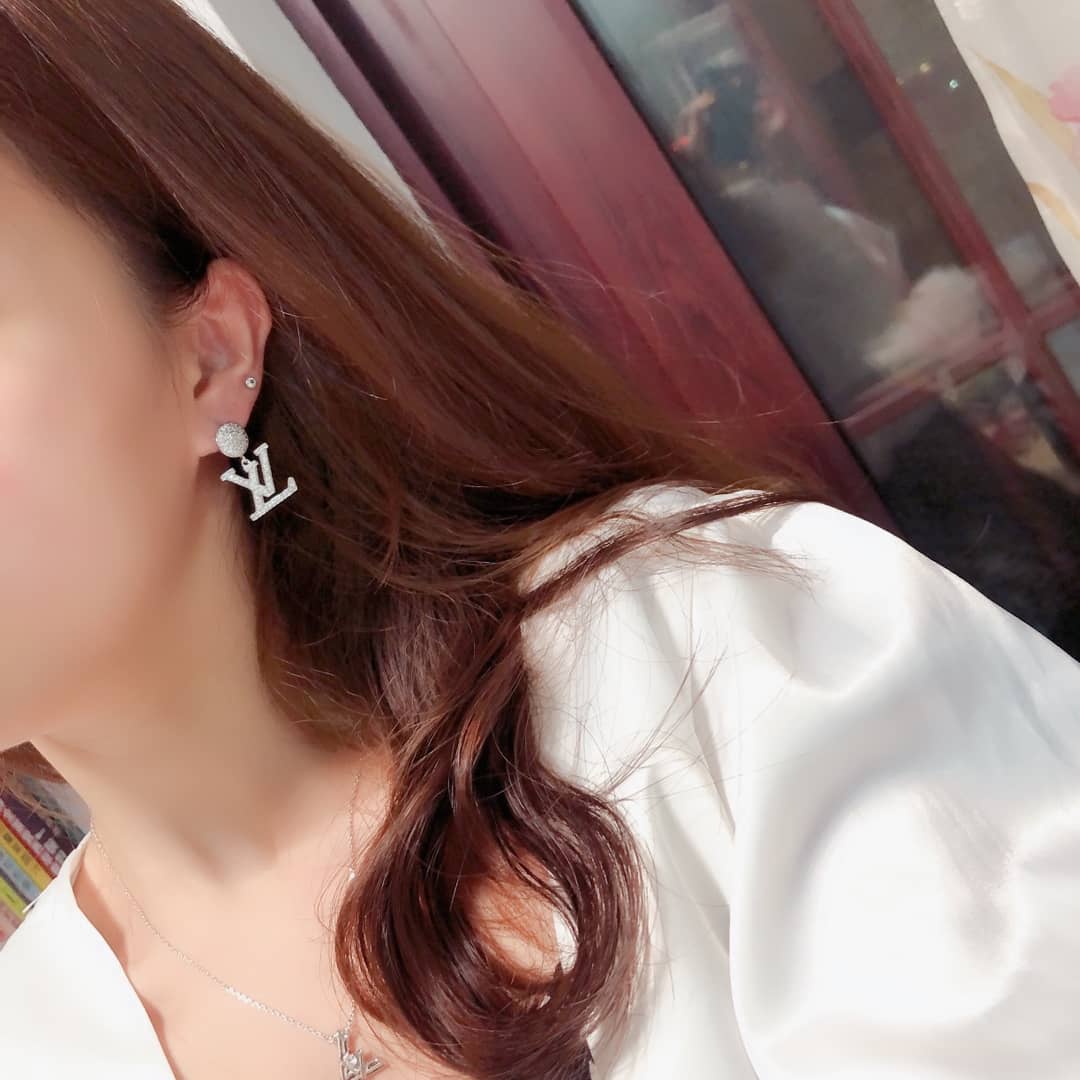 Best L0vis Vvtt0n Classic Earring