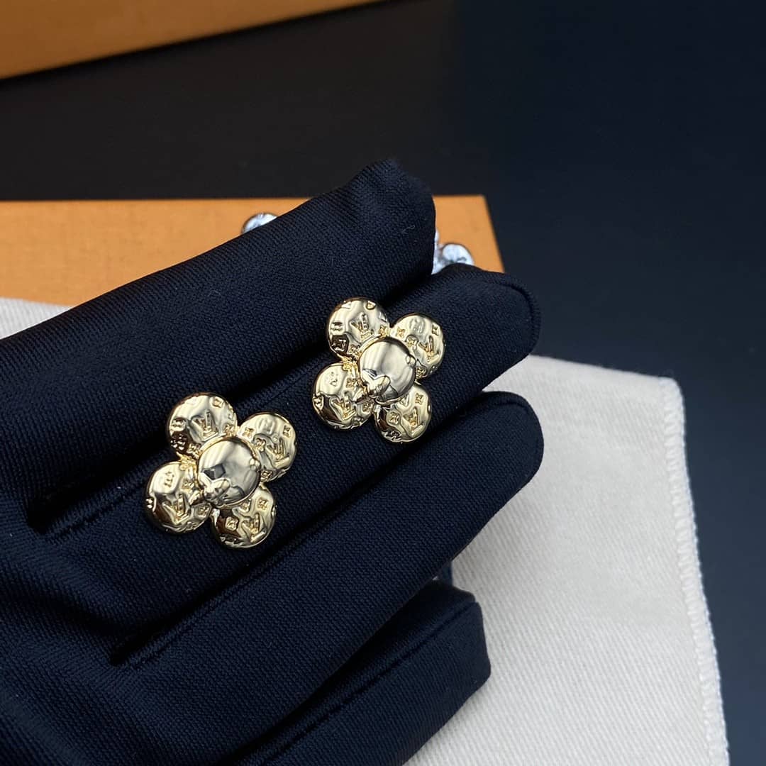 7 Star L0vis Vvtt0n Earring