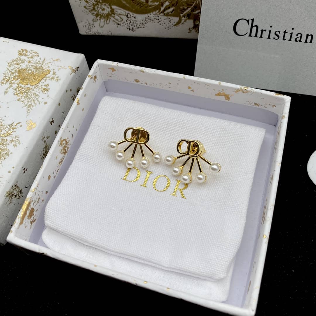 7 Star Chr1st1an D10r Earring