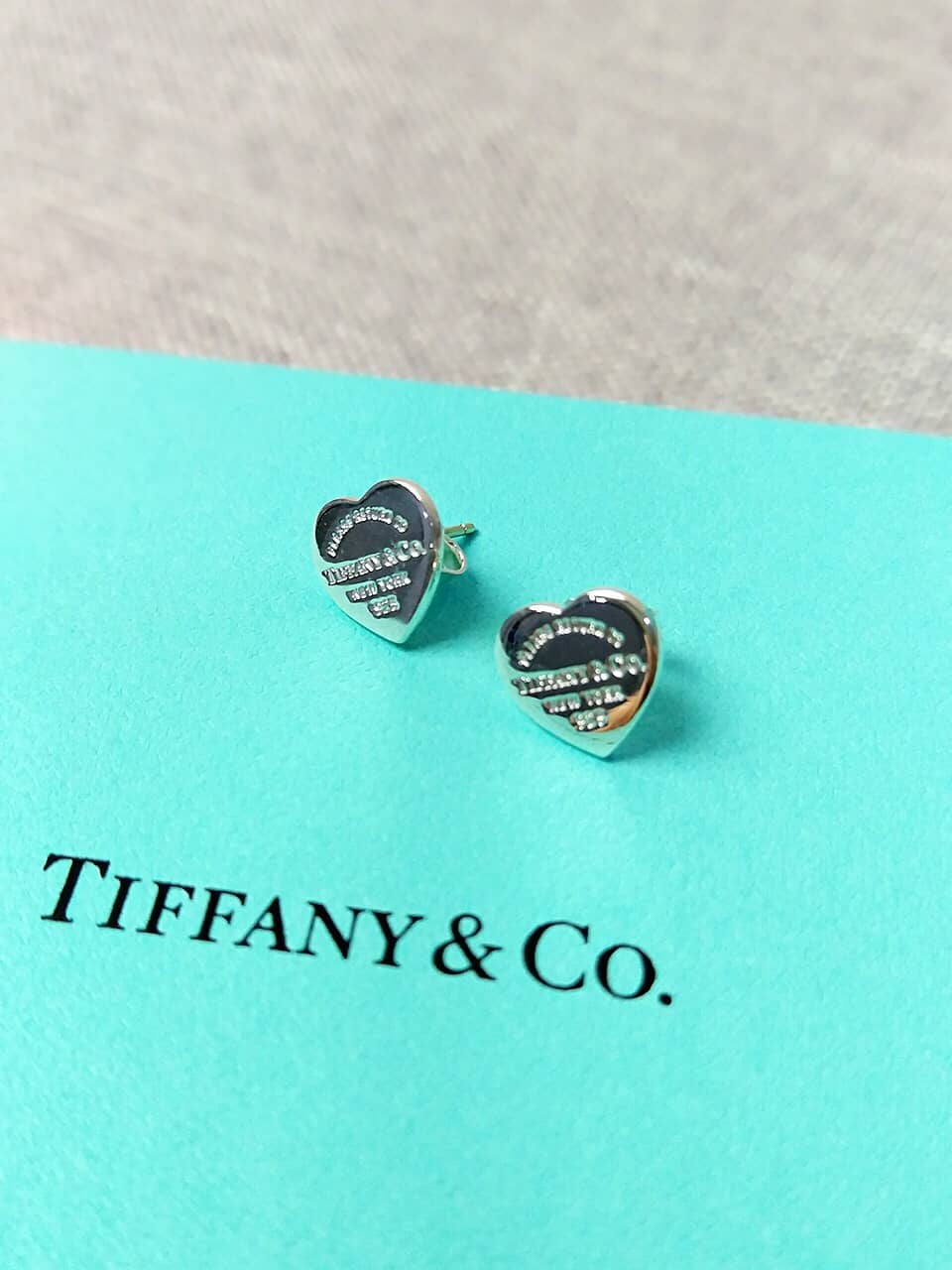 Designer T*f*ny Classic Earring