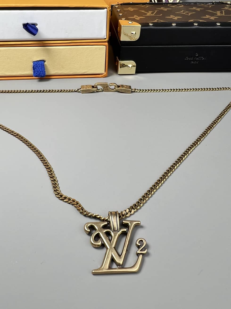 Wholesale L0vis Vvtt0n Logo Necklace