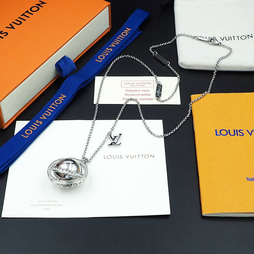 7 Star L0vis Vvtt0n Necklace