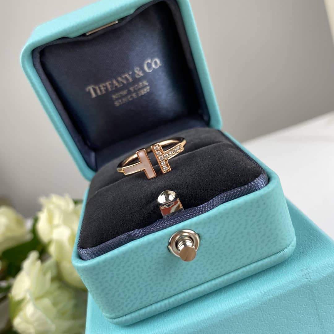Fake T*f*ny Logo Ring