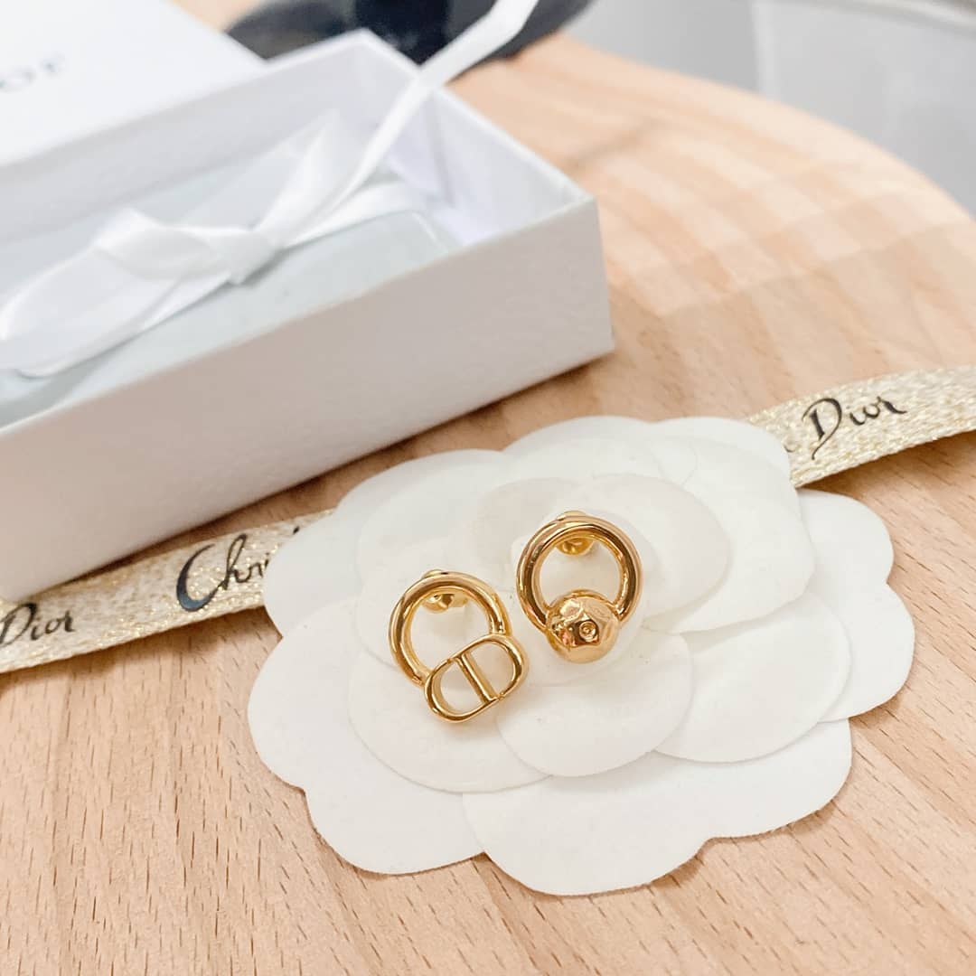 7 Star Chr1st1an D10r Earring
