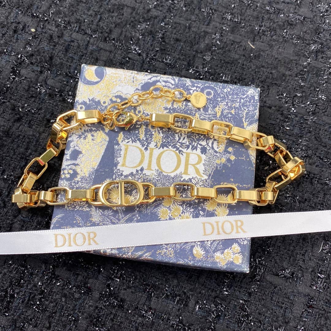 Best Chr1st1an D10r Classic Necklace