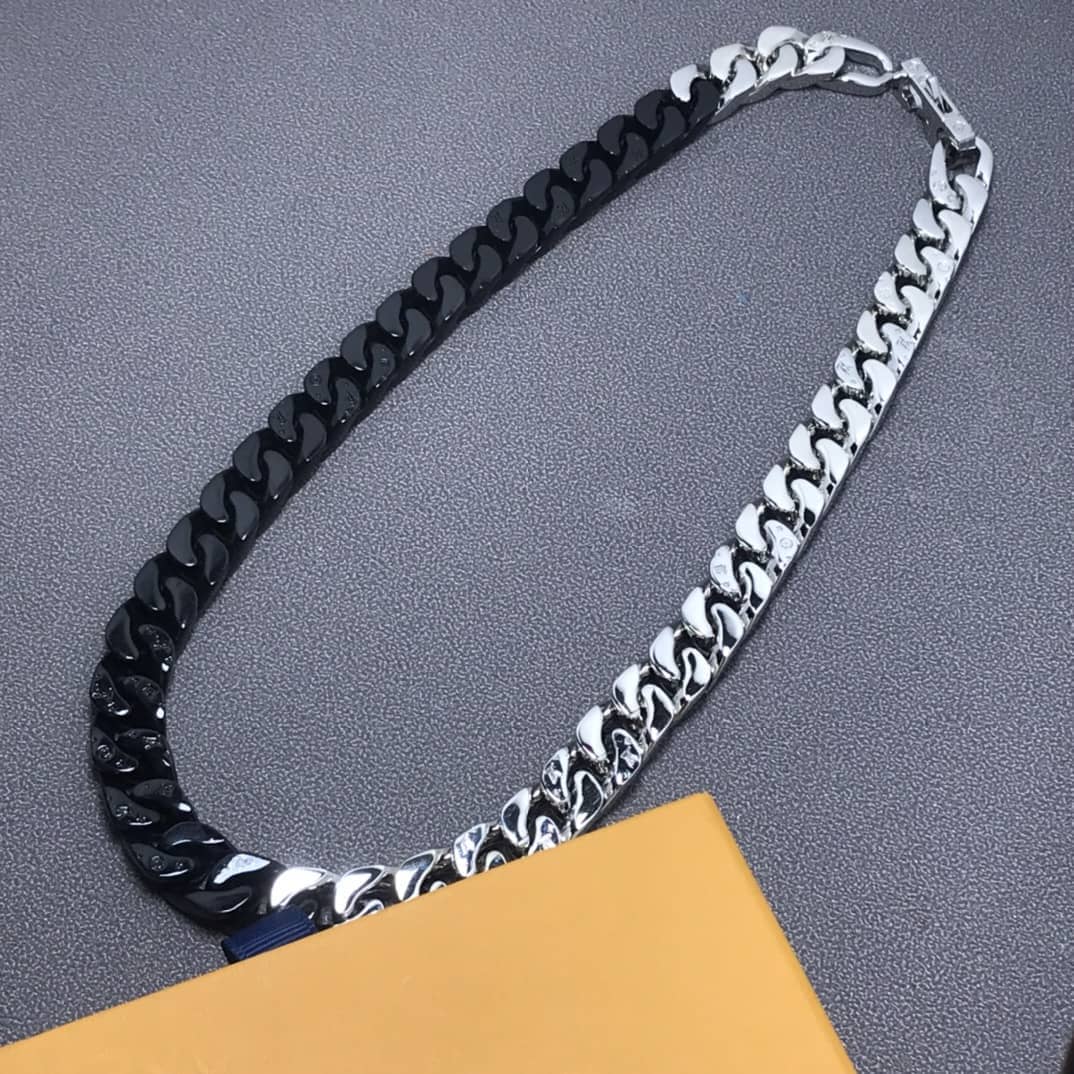 L0vis Vvtt0n Necklace First Copy