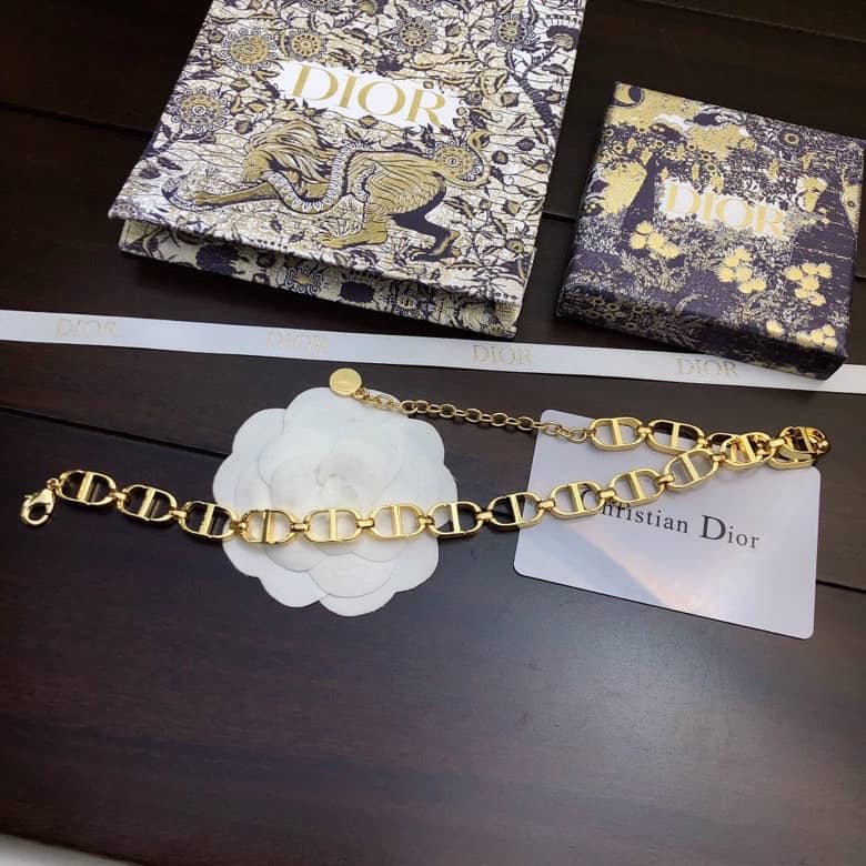 Knockoff Chr1st1an D10r Logo Necklace