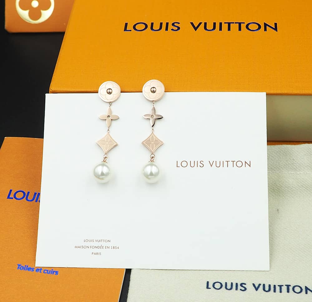 Fake L0vis Vvtt0n Logo Earring