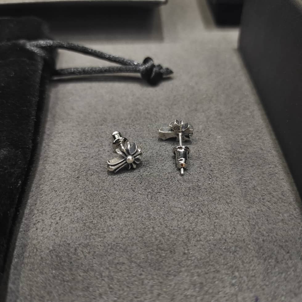 Fake Ch*0me He**ts Logo Earring