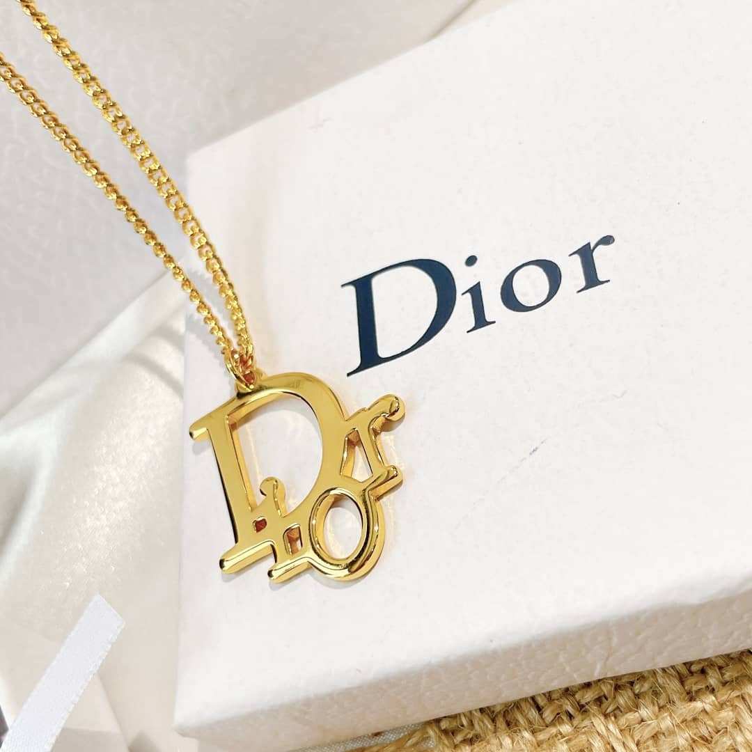 Luxury Chr1st1an D10r Classic AAA+ Necklace