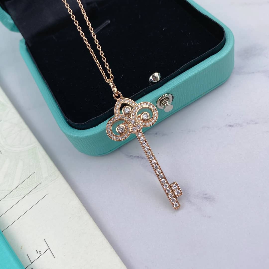 T*f*ny Necklace First Copy