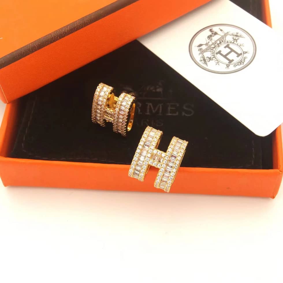 H**me5 Earring First Copy