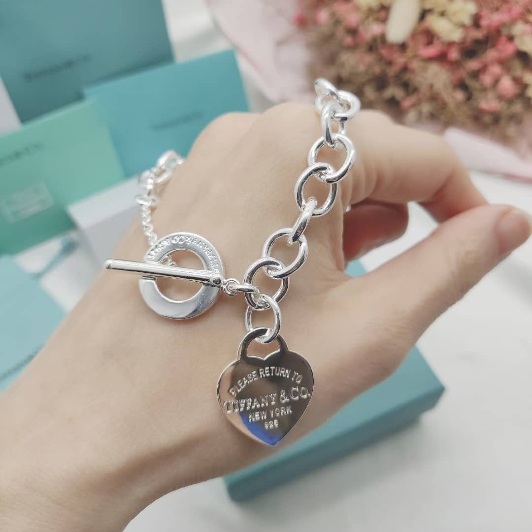 7 Star T*f*ny Necklace