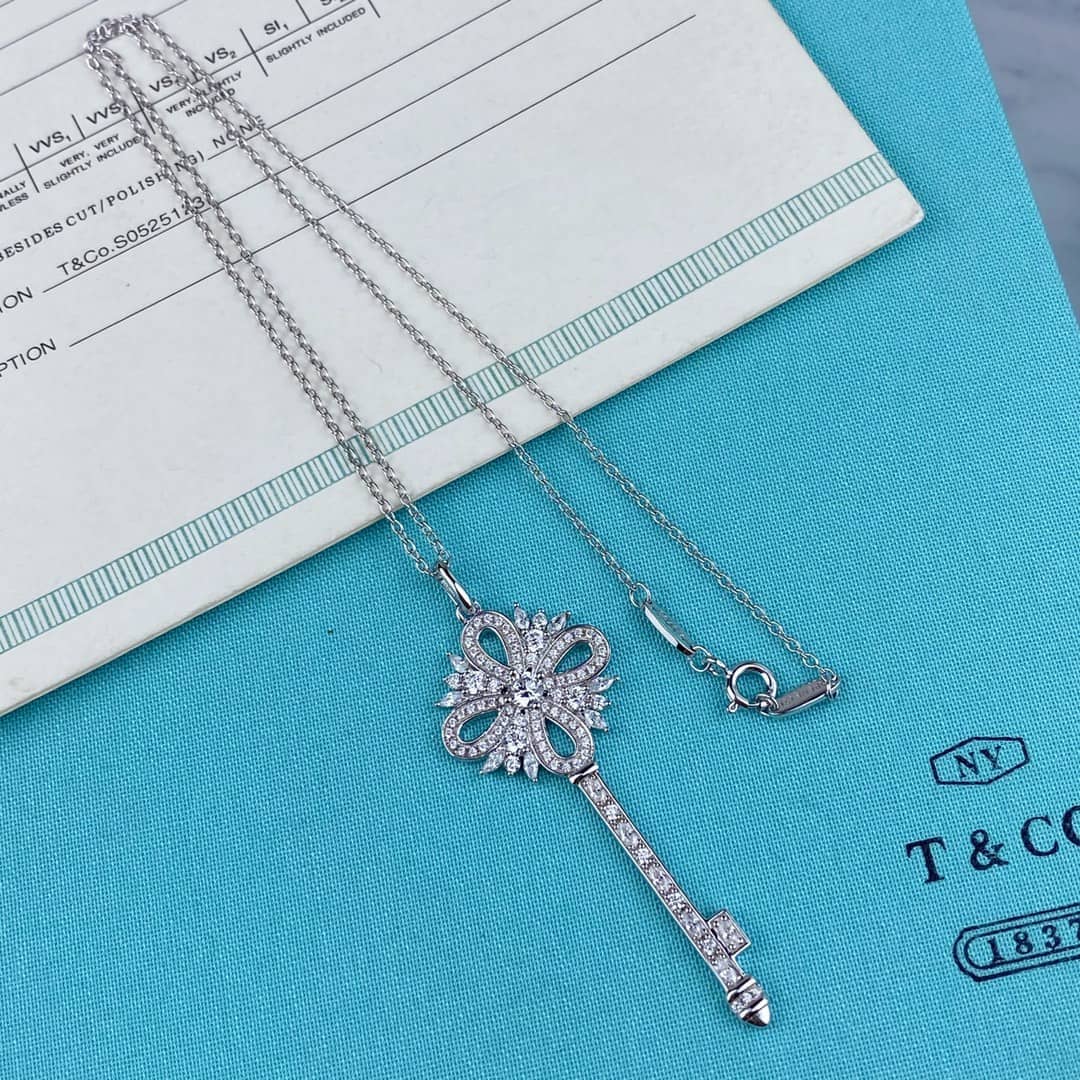 T*f*ny Necklace First Copy