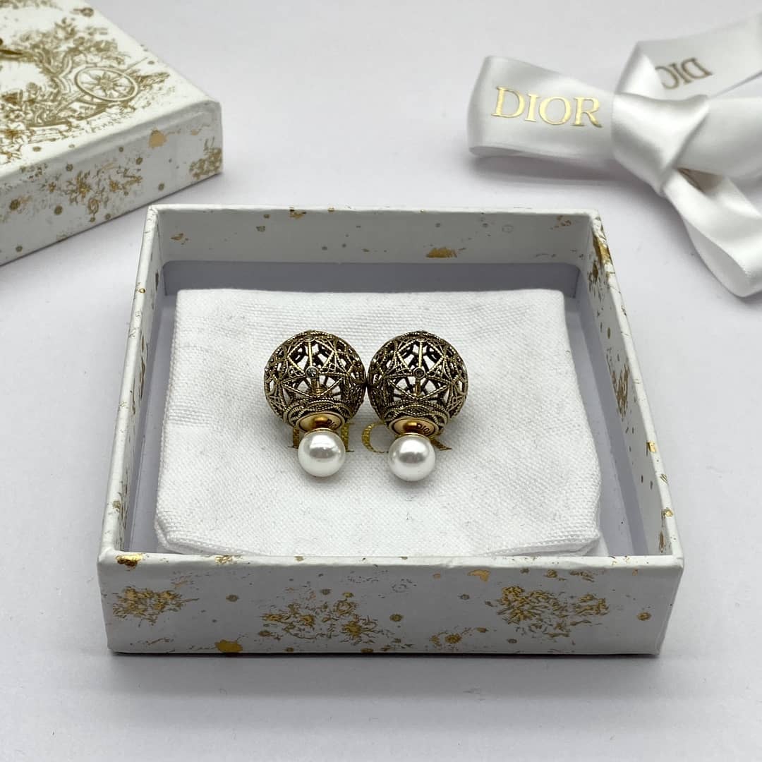 High Quality Chr1st1an D10r Earring