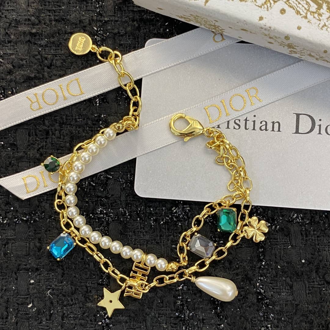 Best Chr1st1an D10r Classic Bracelet