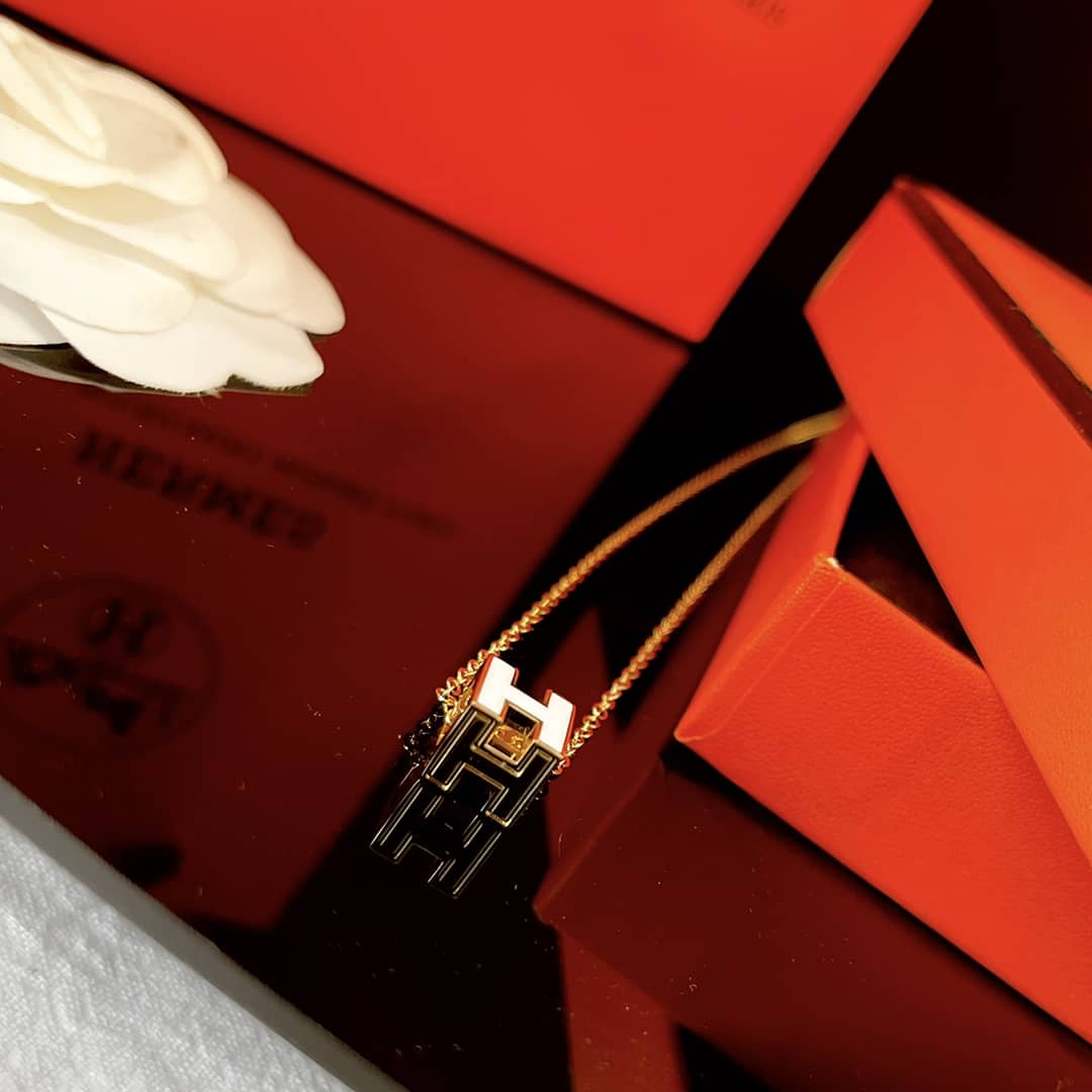 H**me5 Necklace Copy