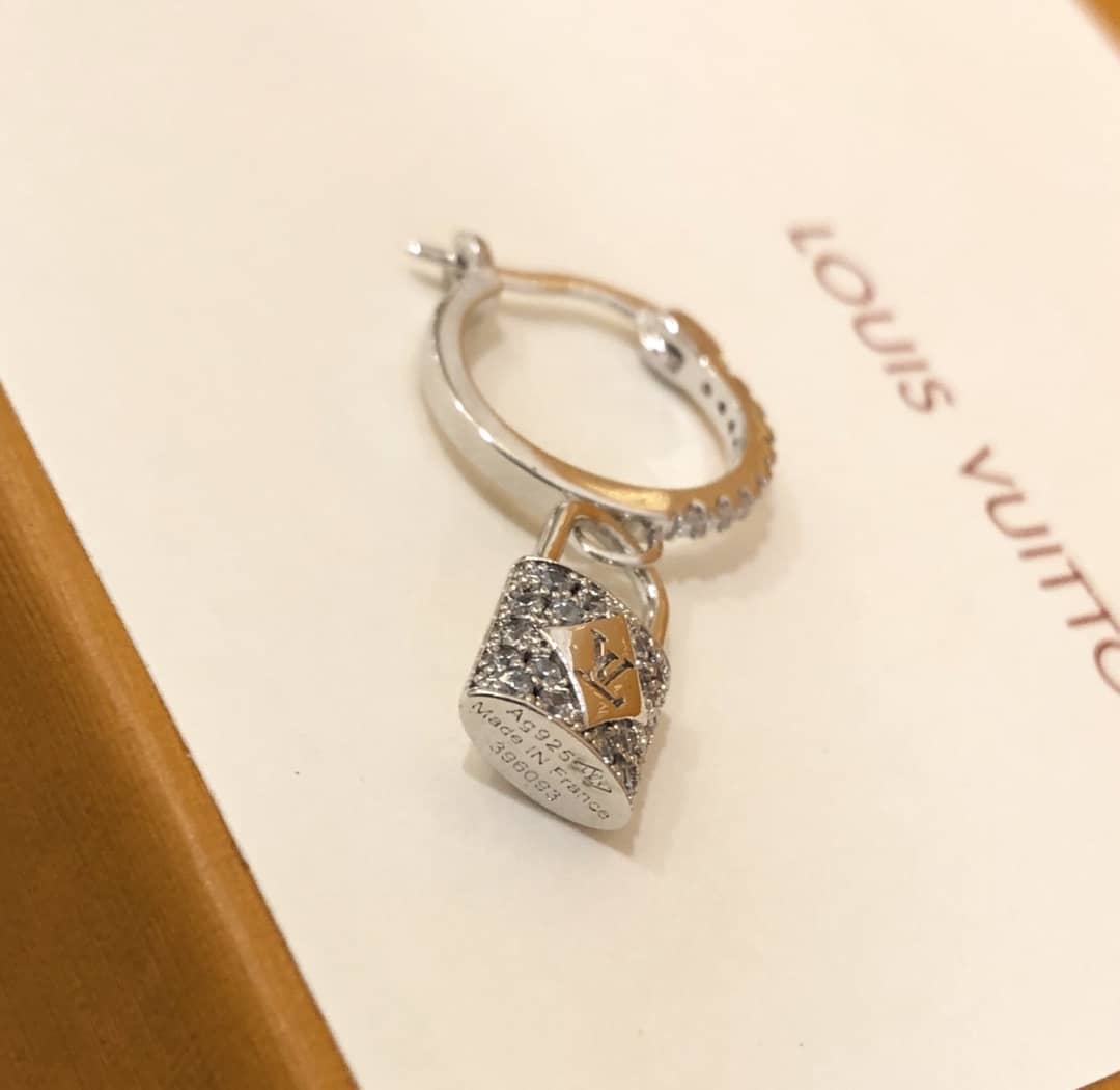 Cheap L0vis Vvtt0n Earring