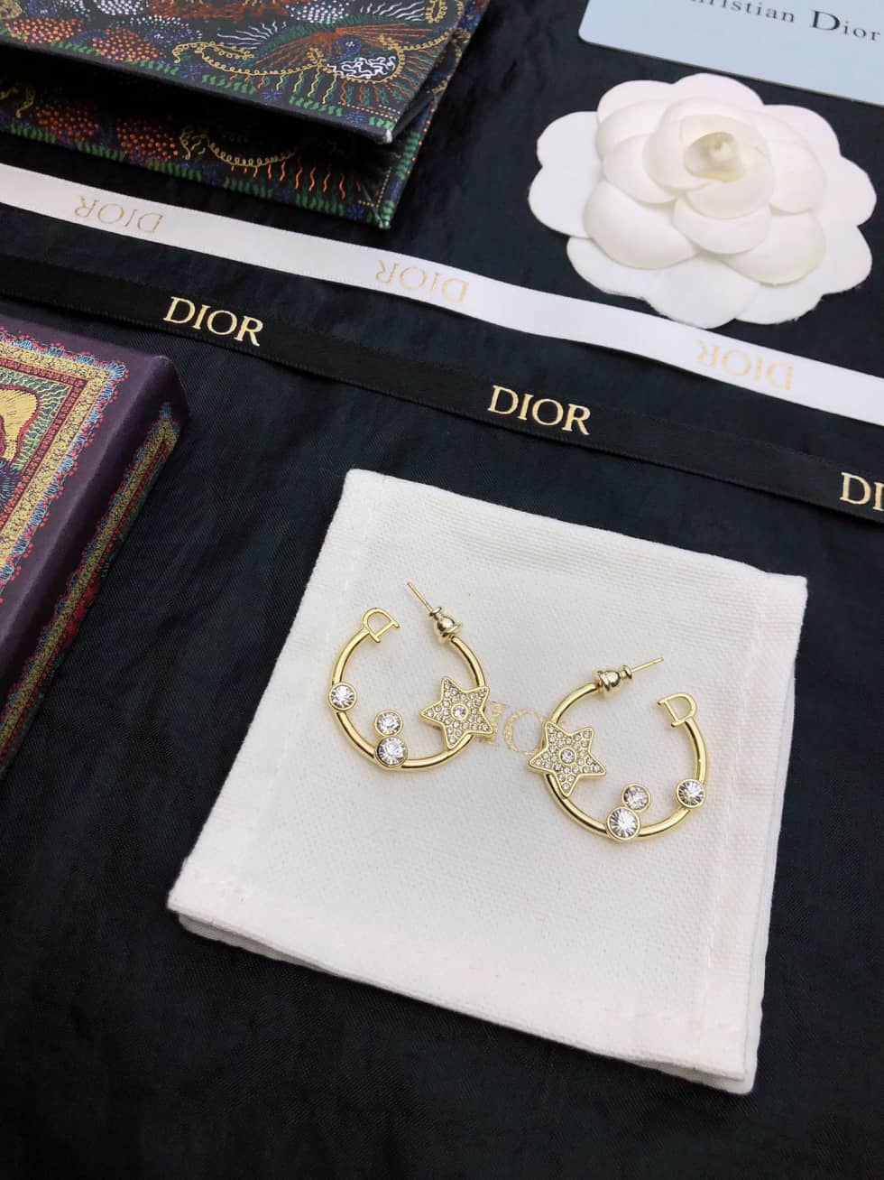 7 Star Chr1st1an D10r Earring