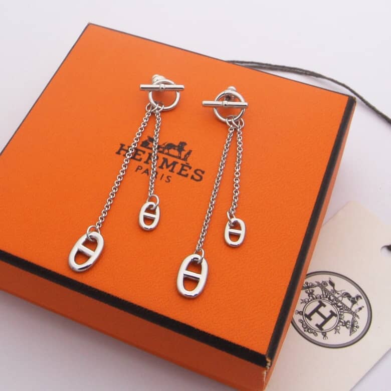 Fake L0vis Vvtt0n Logo Earring