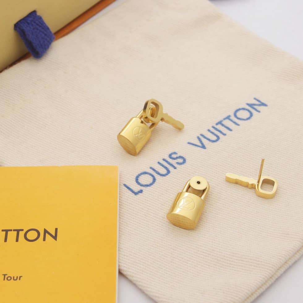 Wholesale L0vis Vvtt0n AAA+ Earring