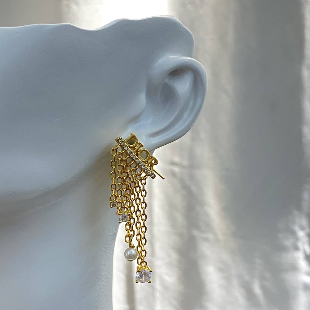 7 Star Chr1st1an D10r Earring