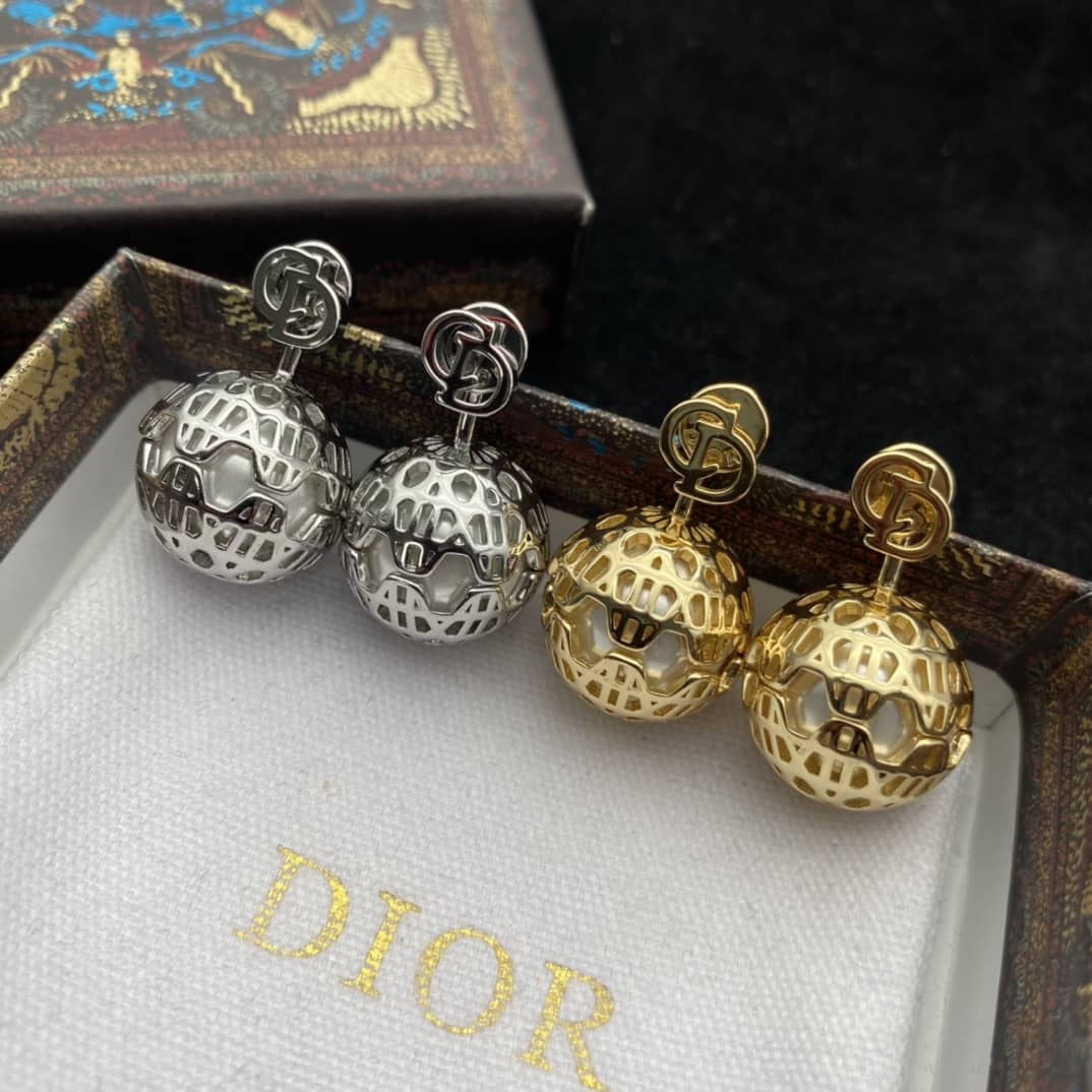 Wholesale Chr1st1an D10r Logo Earring