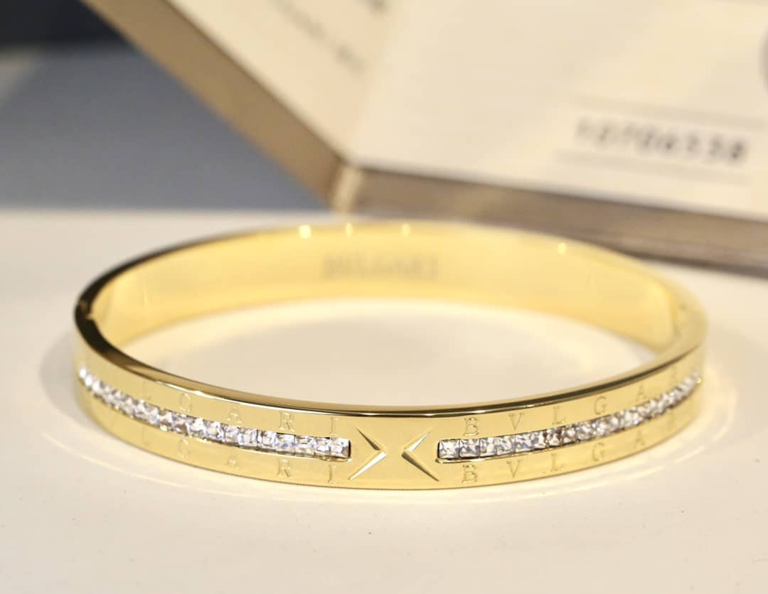 Knockoff Bv1g*ai Logo Bracelet